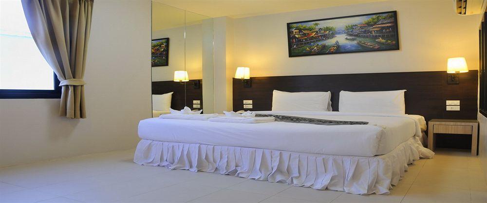 @ White Patong Hotel Exterior foto