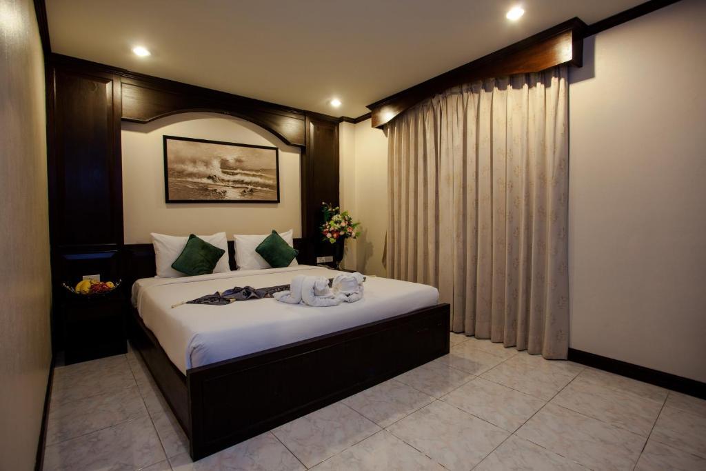 @ White Patong Hotel Exterior foto