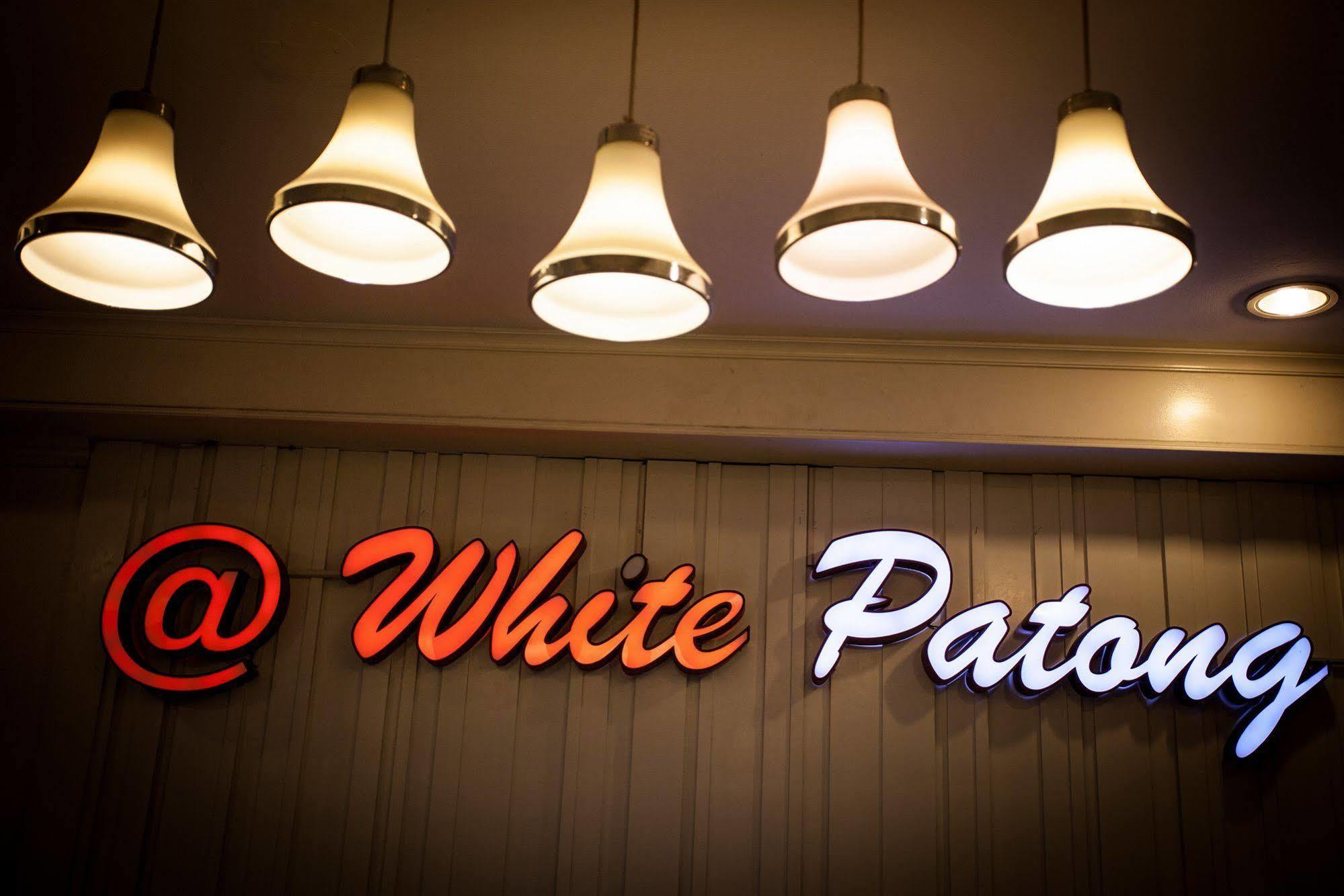 @ White Patong Hotel Exterior foto