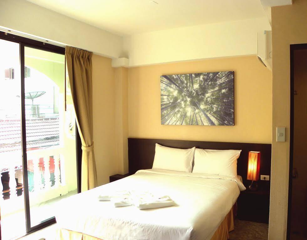 @ White Patong Hotel Exterior foto